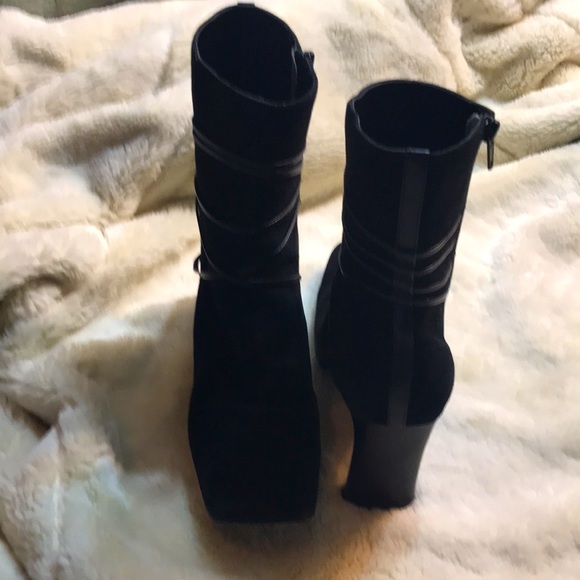 Black Strappy Leather Suede Ankle Boots At a Size 8 by Details. - Picture 5 of 6